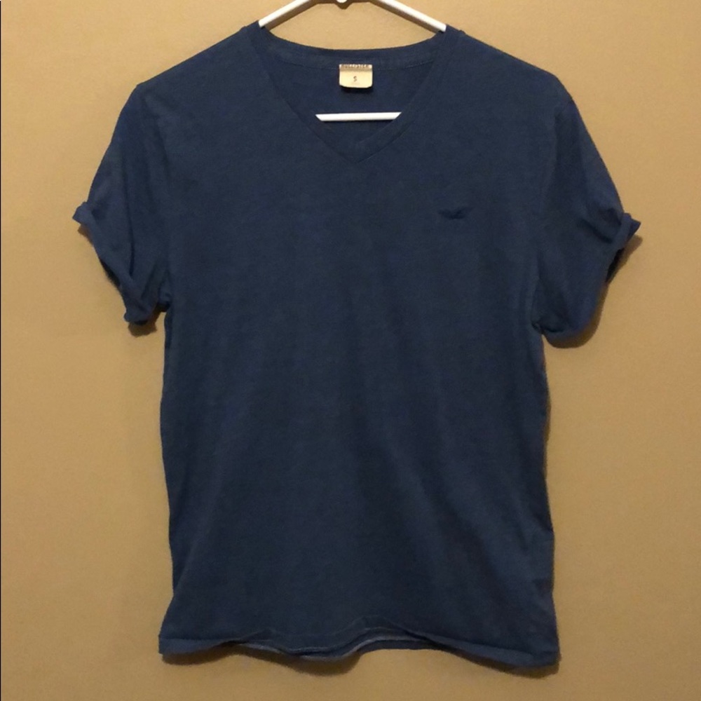 Hollister V Neck T-shirt. Size Small.